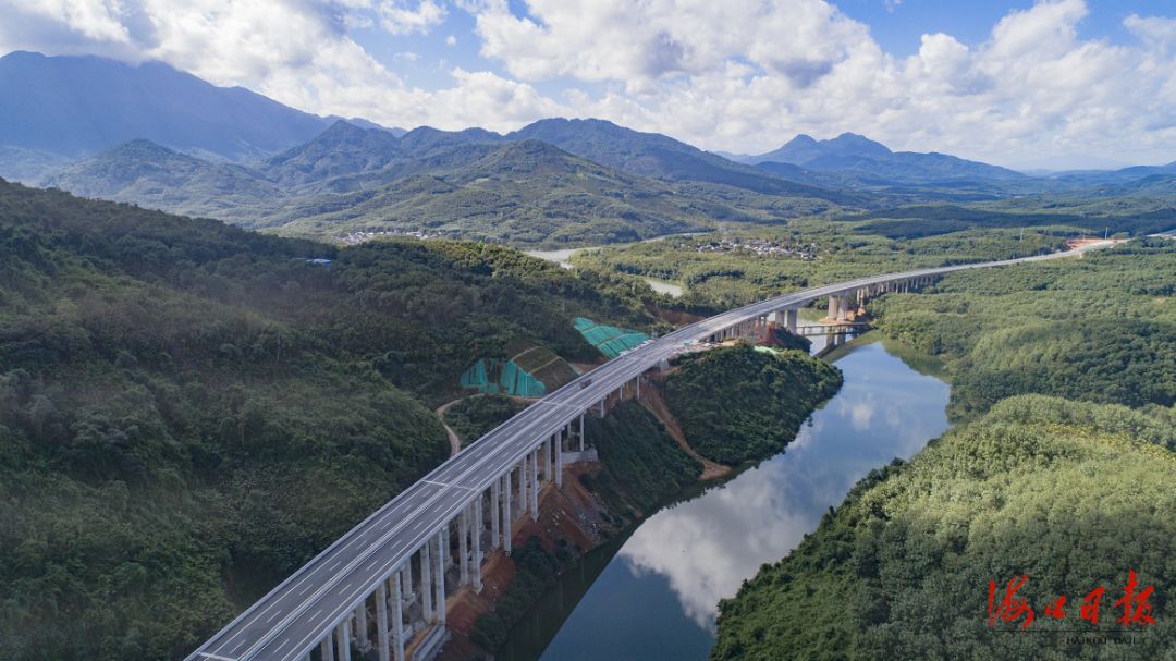 资讯万洋高速通车海南田字型高速公路网全面建成