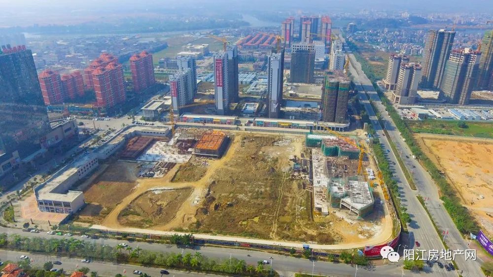 2021年5月项目地址:阳江市城南东门南路新都汇侧富鑫华府在售产品:联