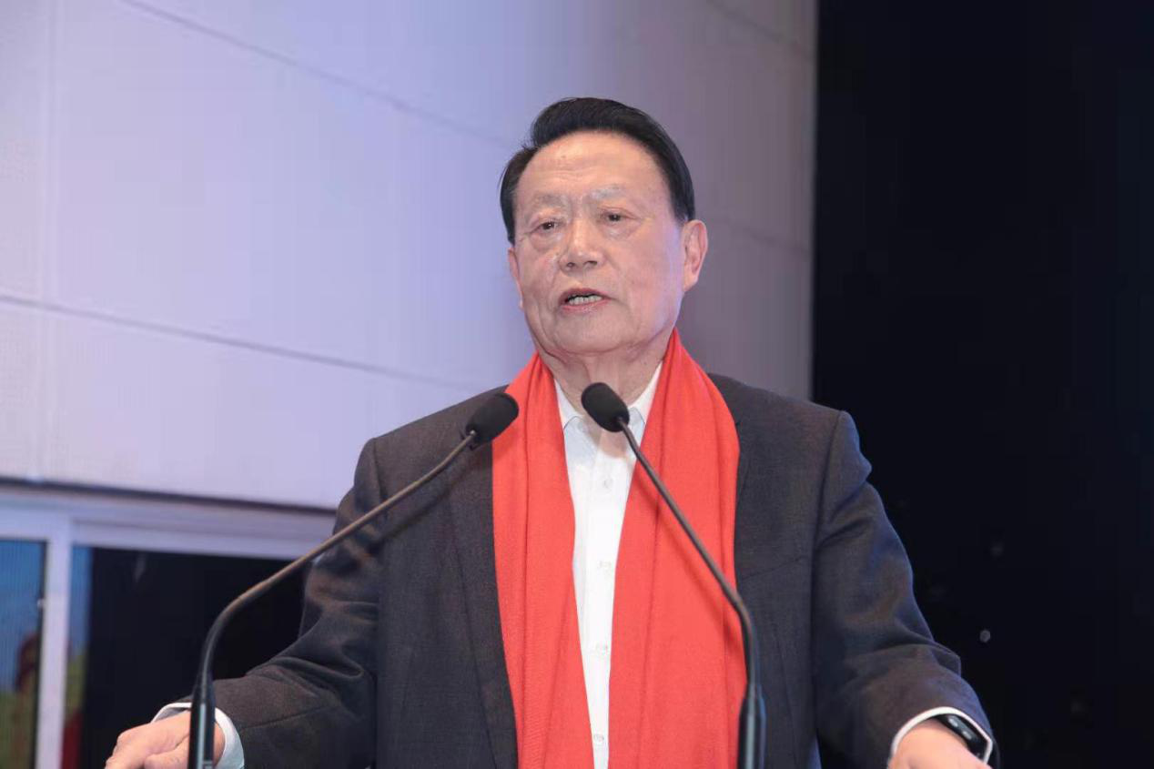 陈楠华当选近视防控工作委员会主任发表就职演说