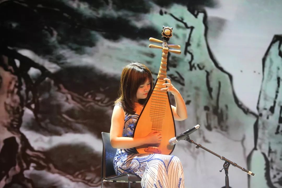 话剧《雷雨》选段"唐宝宝"们带来的《堂鼓61中国范》洞箫《桃花渡》