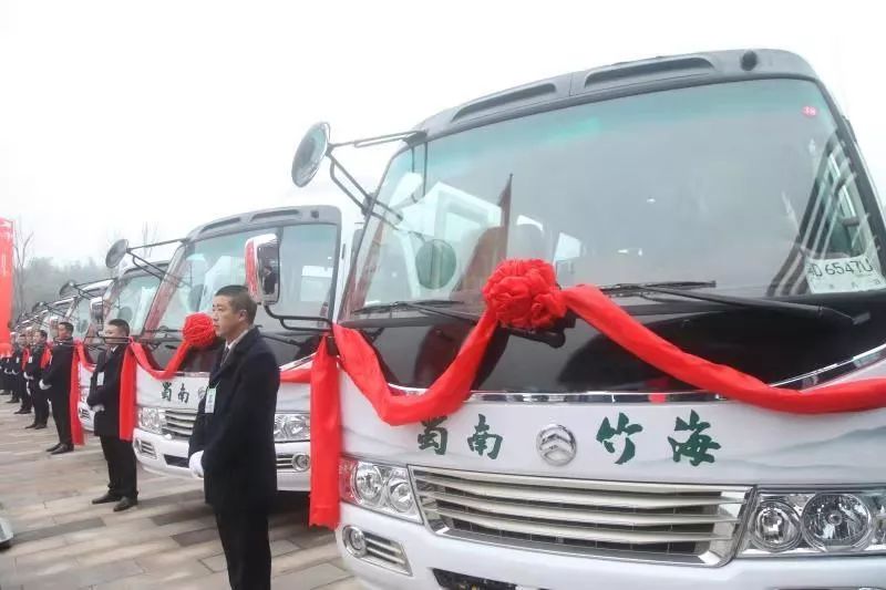 蜀南竹海加快5a景区打造110台新能源环保观光车正式投运