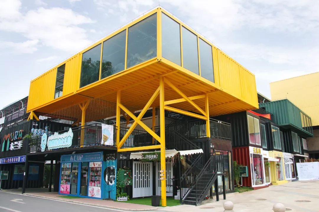 江南区纪委监委机关党支部在百益上河城开展与企业面对面座谈会及党