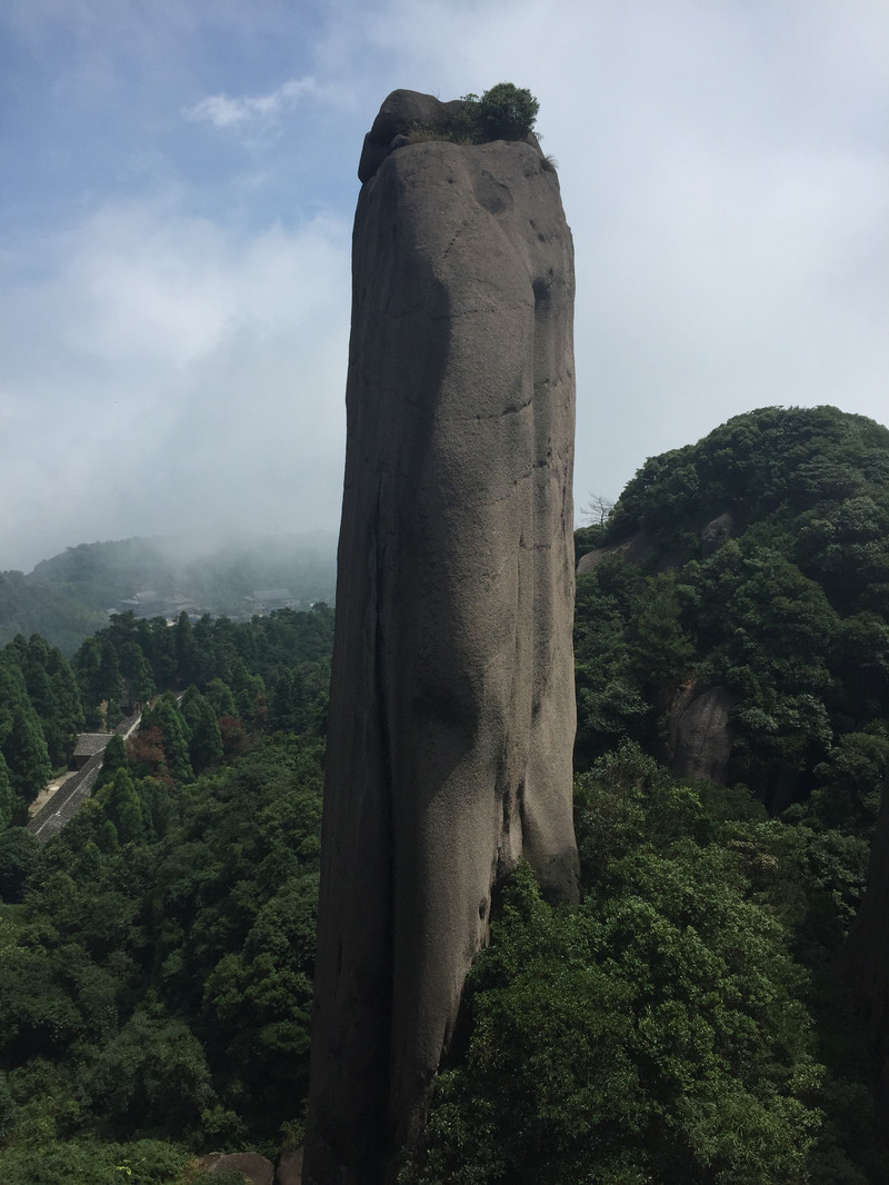 福建太姥山奇石怪石冲天