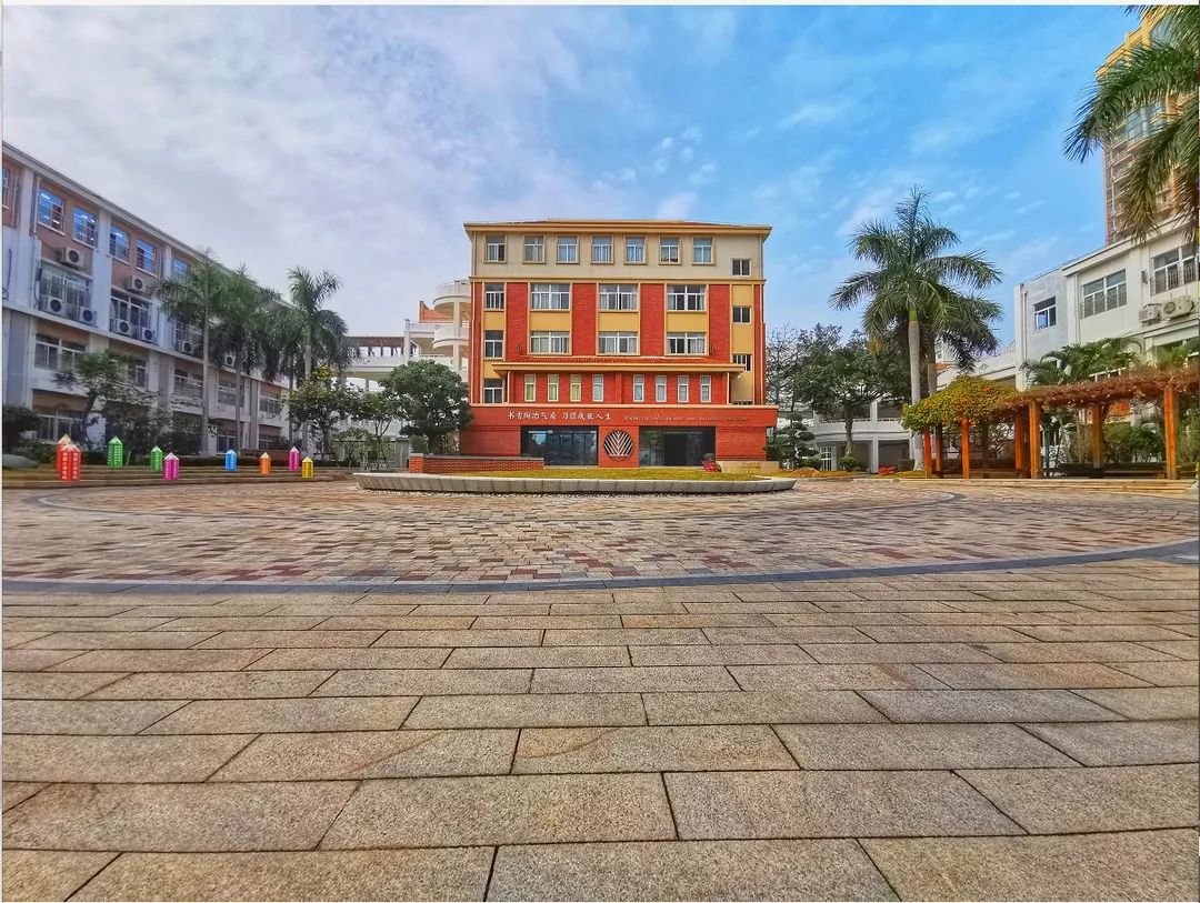 给未来的歌一厦门市湖里实验小学拉开迎新帷幕