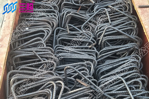 三超曹经理提醒大家,钢筋除锈剂广泛应用于各种形状的钢筋除锈,不论是