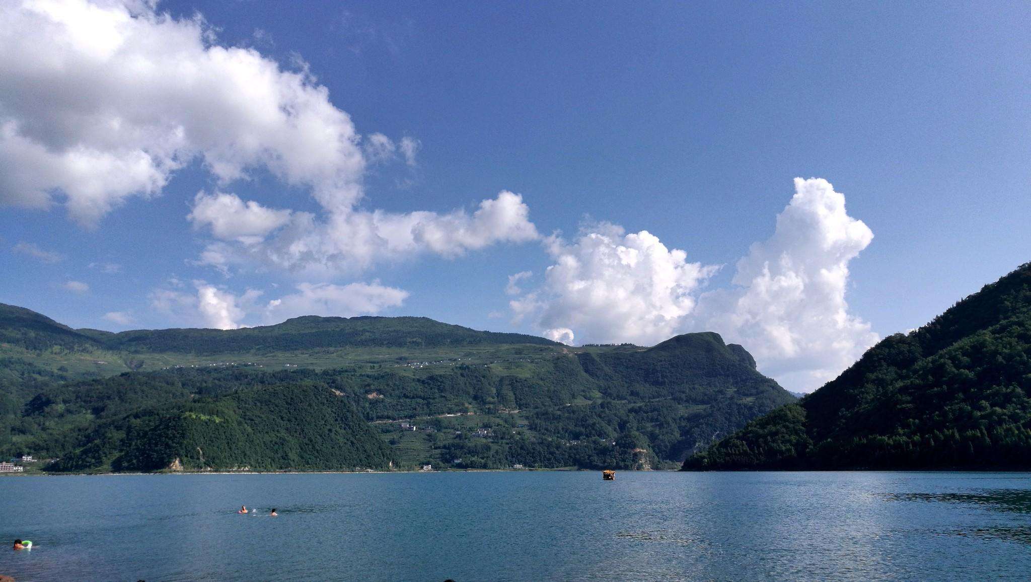 四川饮马湖景区图片