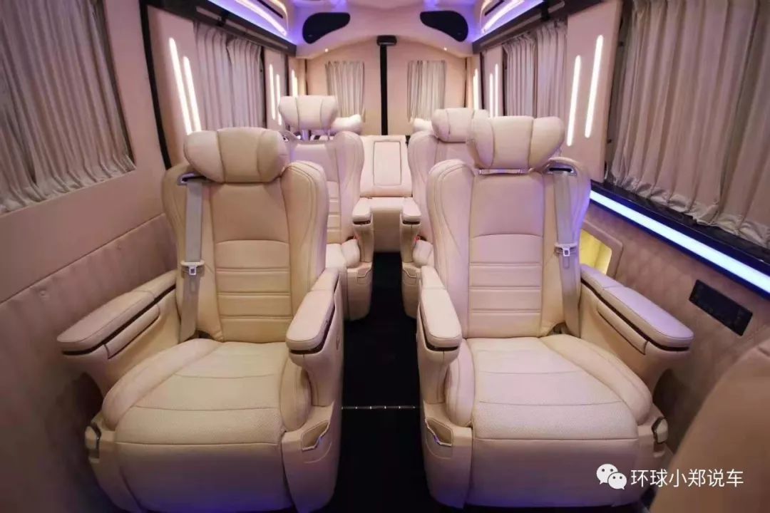 2020款进口依维柯豪华9座商务车蓝牌c本内饰高端上档次