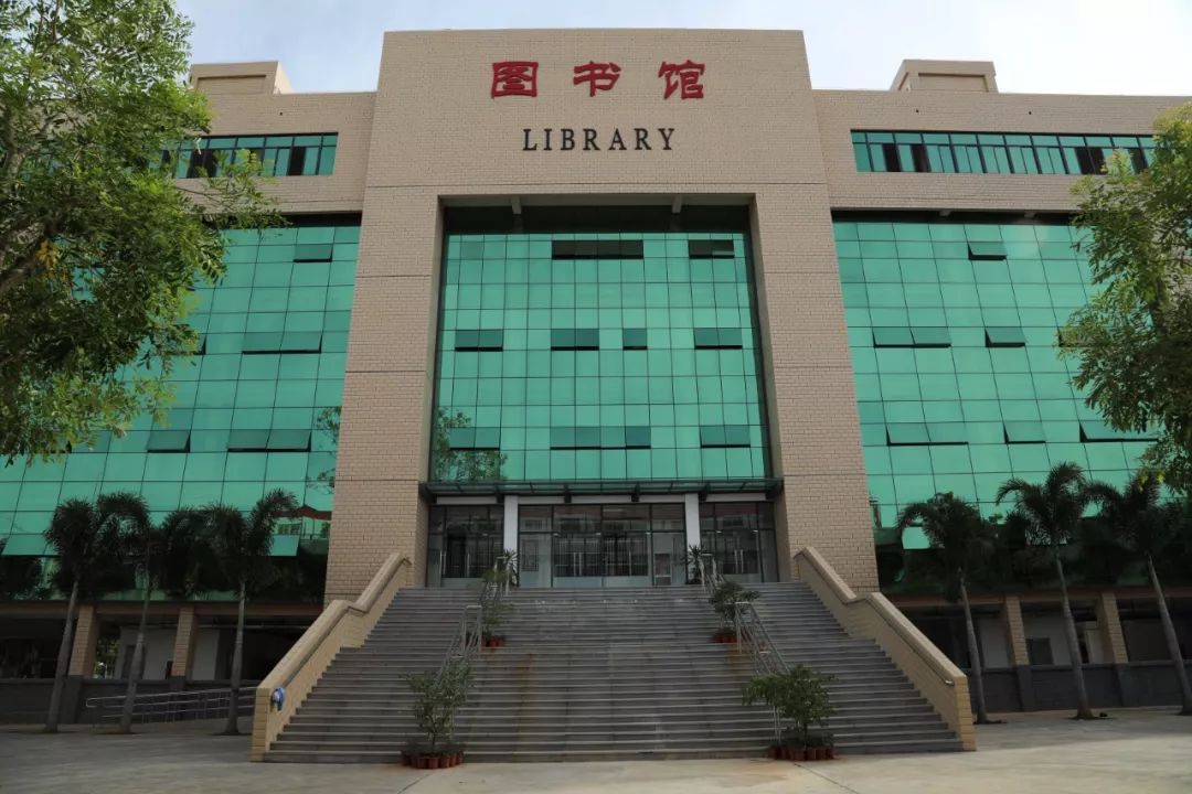 海南西部名校临高中学