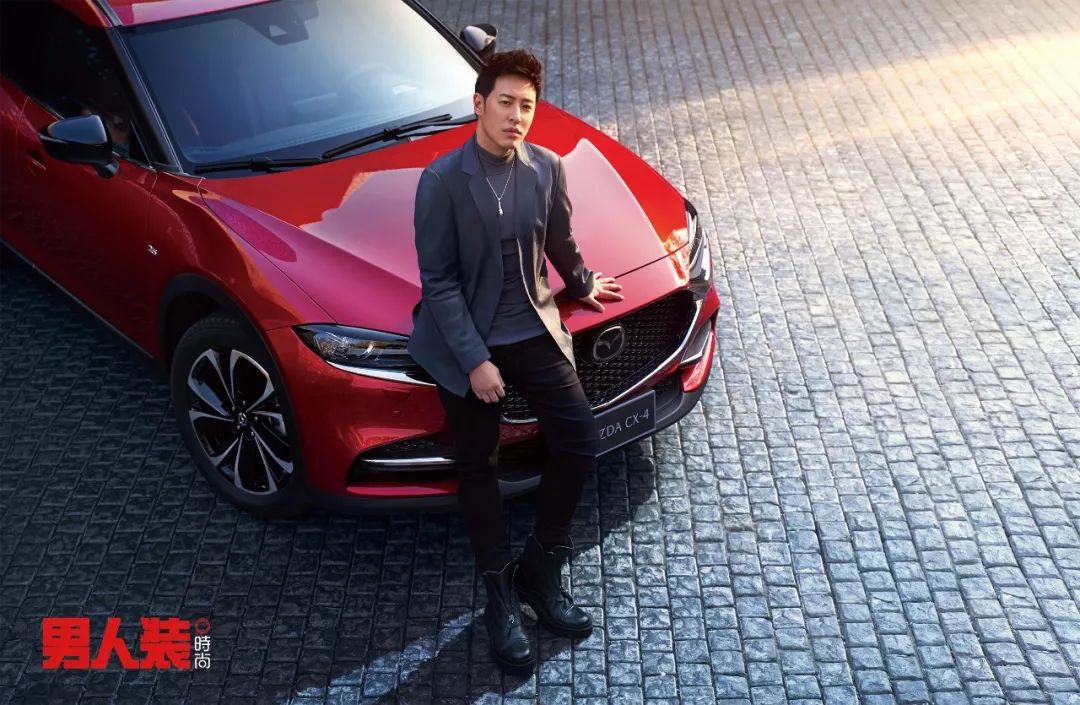 拍摄大片后,一汽马自达紧接着携当红rapper派克特发布潮奢单曲,在音乐