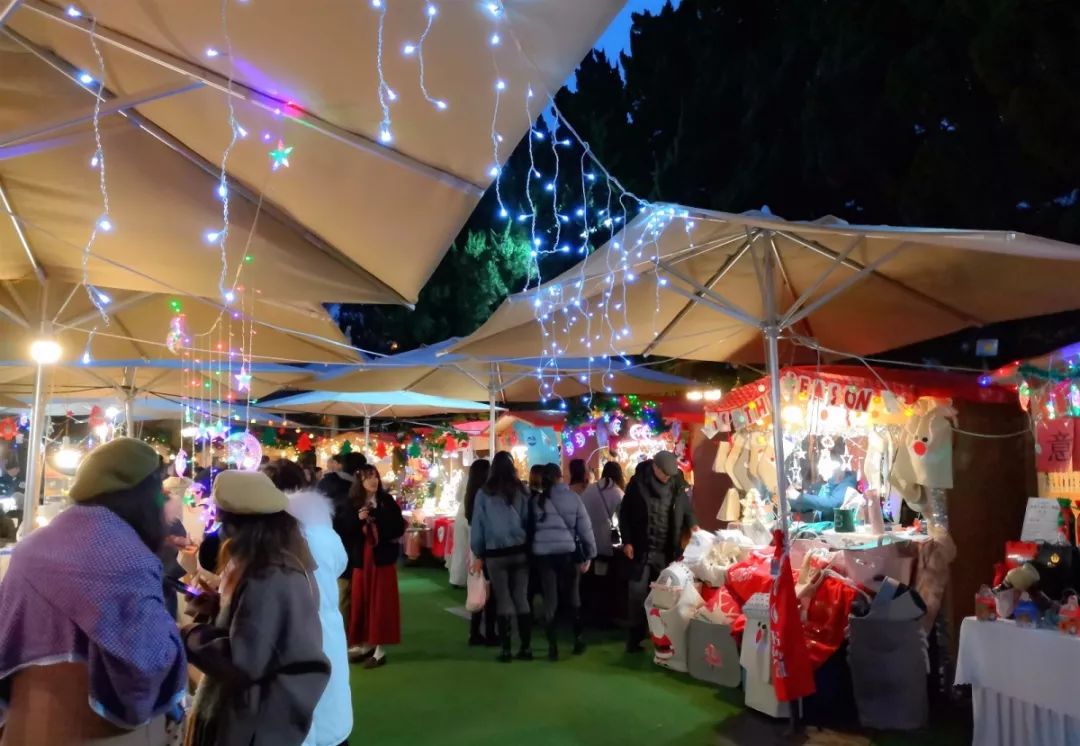 月亮市集青岛新晋打卡地你来了吗