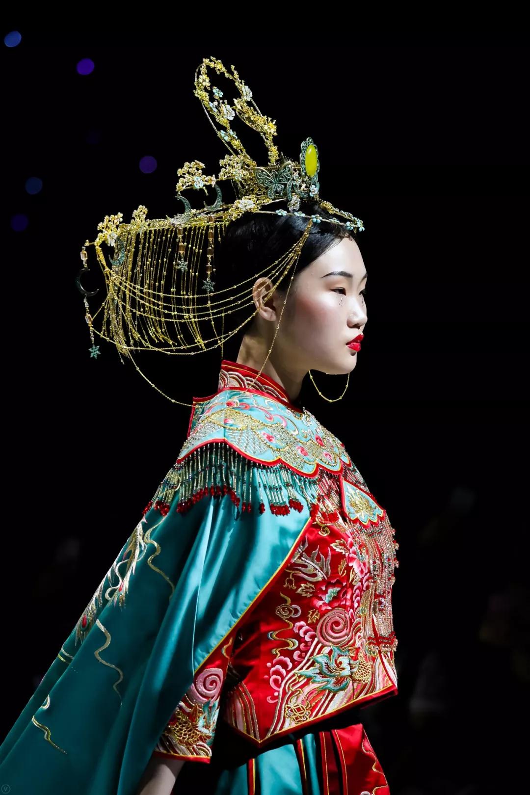 2020倒叙秀场花絮大揭秘,看上善如何打造中式时尚创意造型