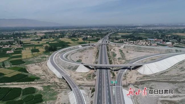 县县通高速!武威北仙公路民勤至武威段今日试运行