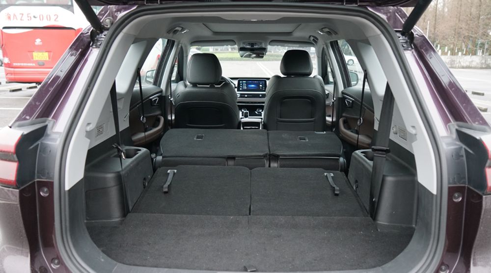 七座版瑞虎8长测:4.7米车身做出三排座位,坐着能舒服吗?