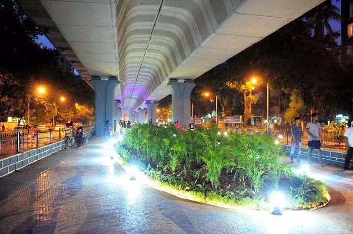 孟买天桥下花园