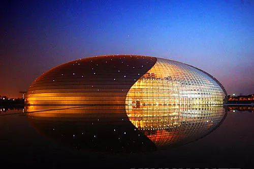 中国国家大剧院dome圆蛋建筑突然之间,蛋形结构的建筑开始出现在