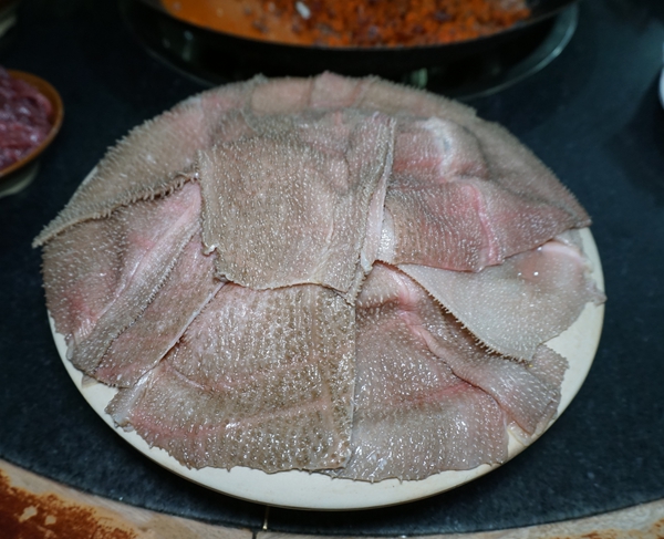 血毛肚难得的新鲜毛肚