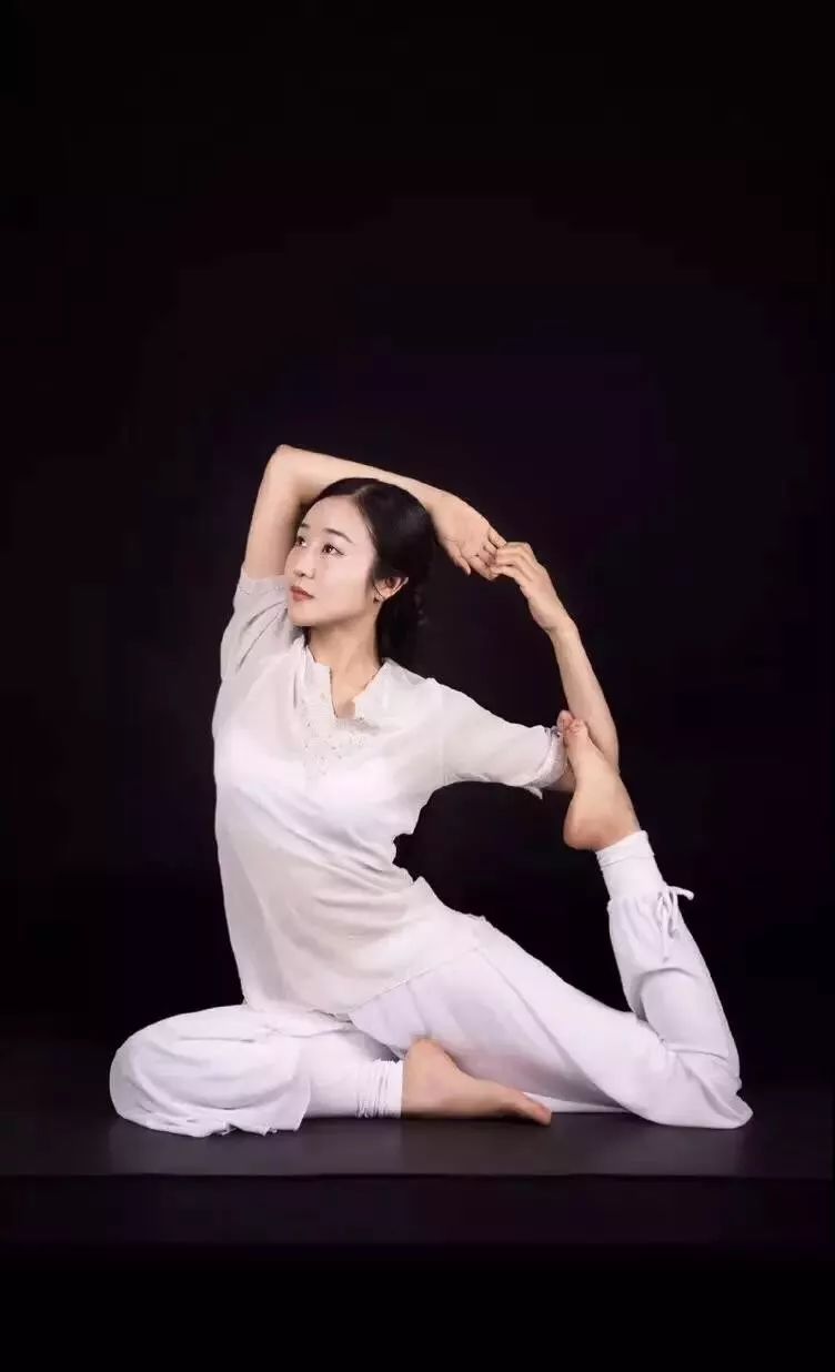 思梵瑜伽舞蹈专业培训中心精准顺位哈他教练培训招生简章