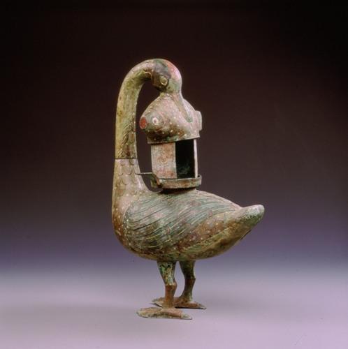 彩绘雁鱼铜灯世界最早环保灯具比西方早1700年