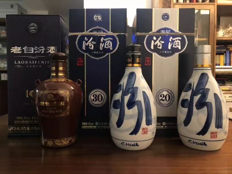 品酒笔记：最新的汾酒30年（蓝花瓷瓶）、20年（蓝花瓷瓶）、15年三种酒