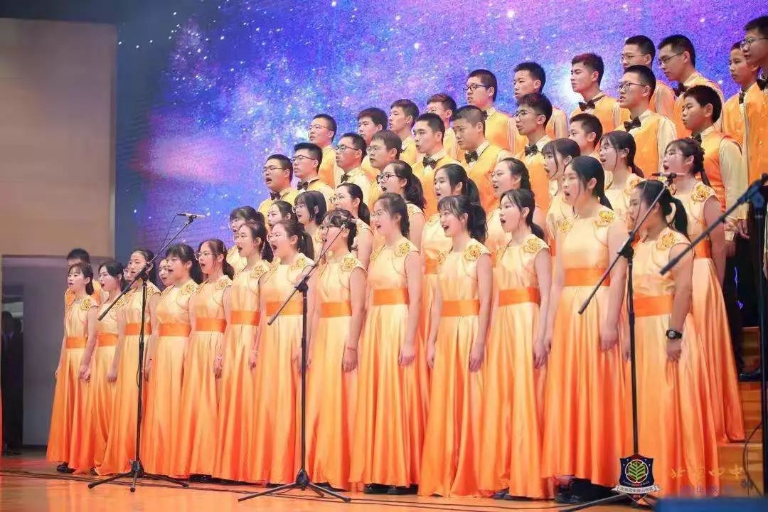 《allthe stars shone down》《快乐的聚会》《siyahamba》北四分合唱
