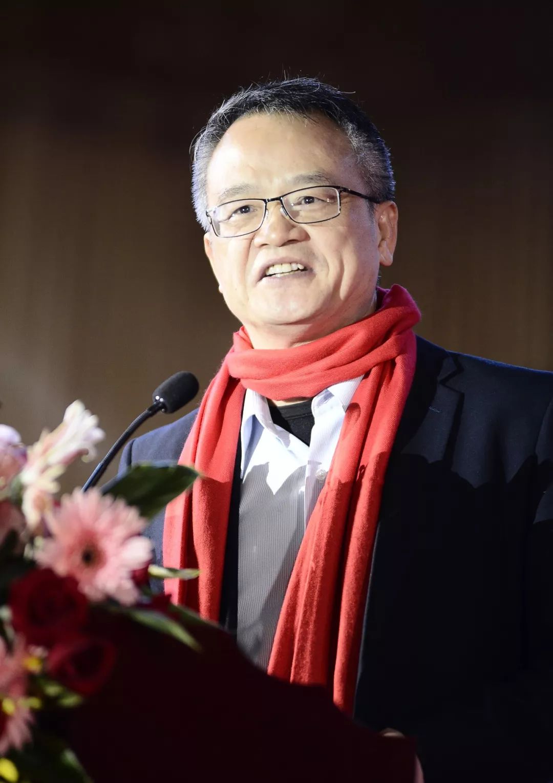 我们把2019年的精彩瞬间呈现给大家迎接2020年