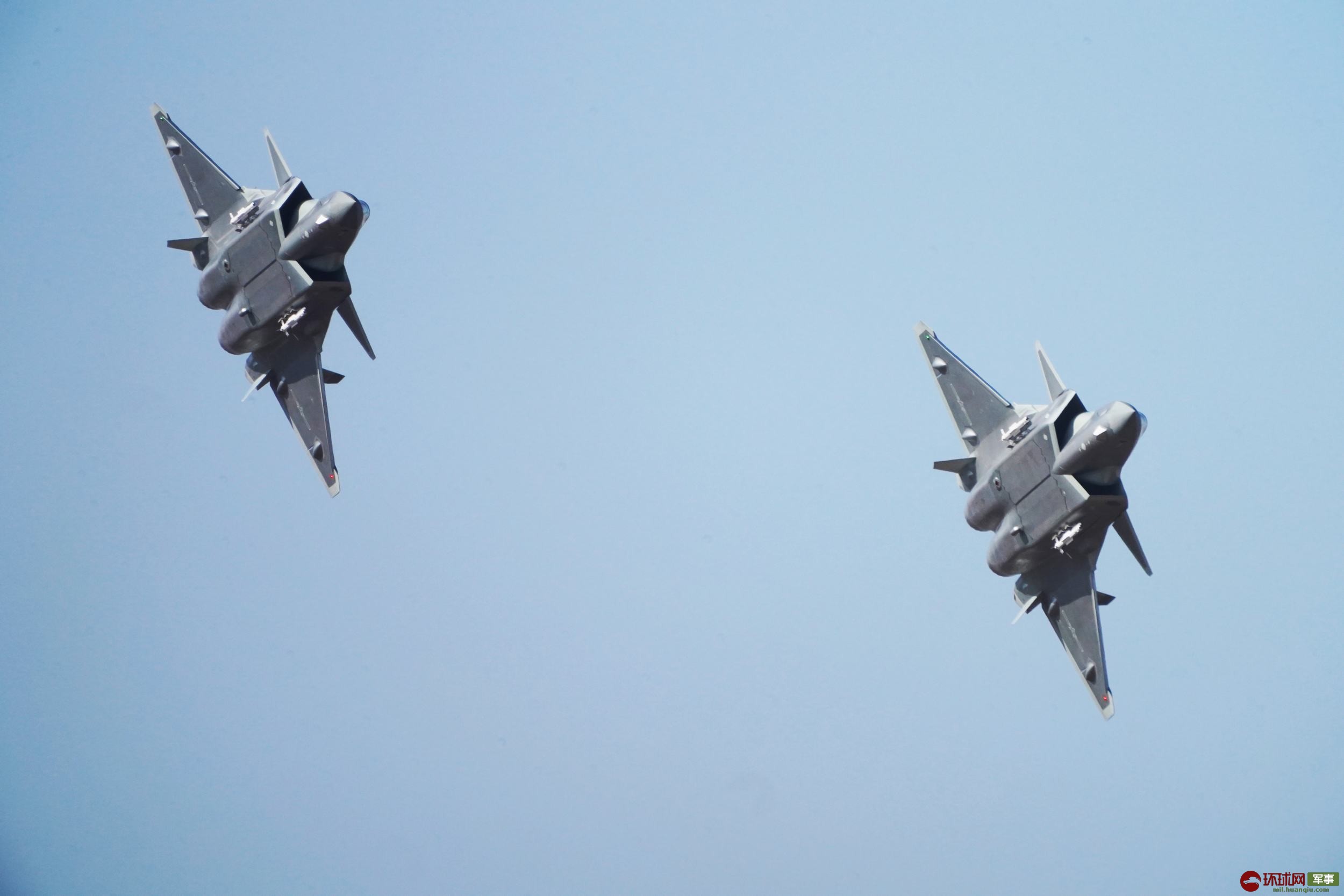 2020年第一天02来看解放军三款20战机高清美图