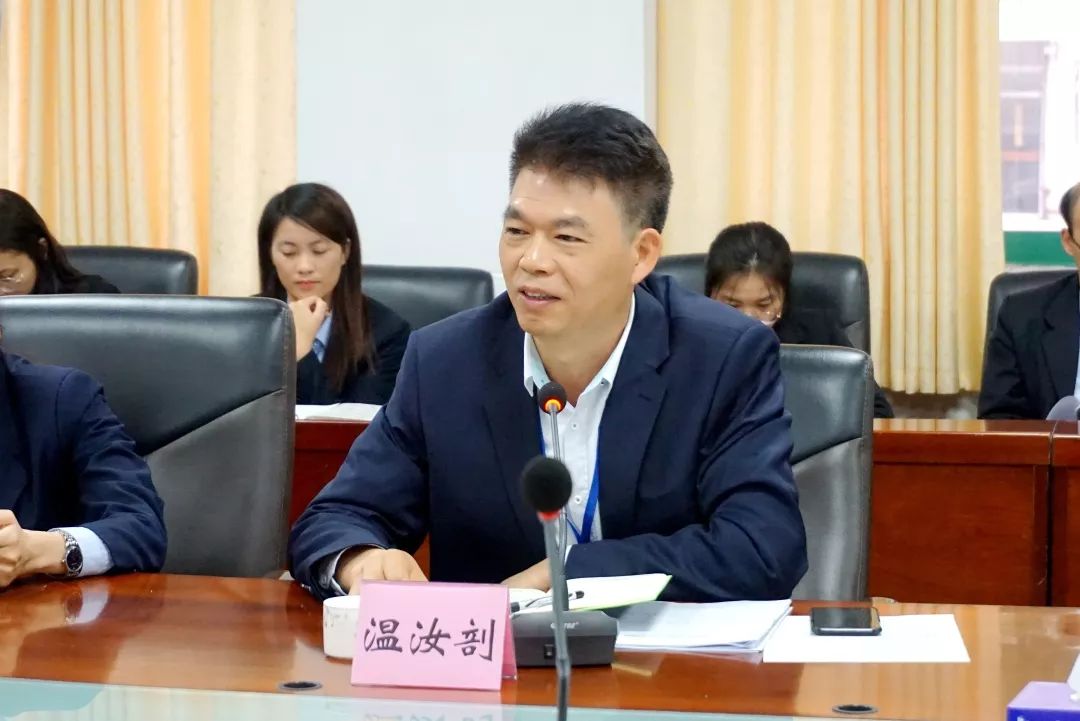 生物科徐小清做中期