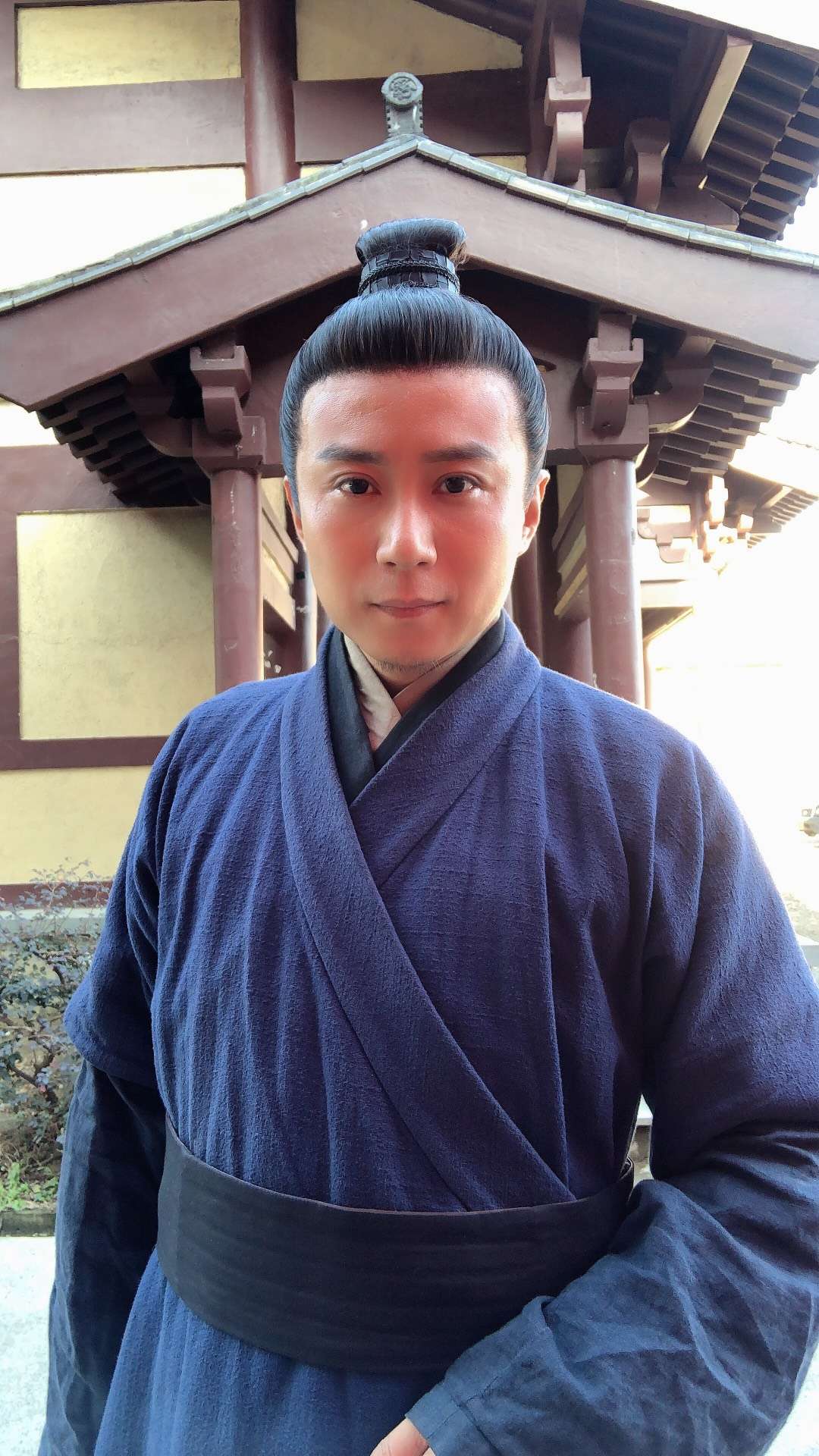 戴毅在《有翡》 饰演"暗桩"掌柜随后,戴毅还在《人