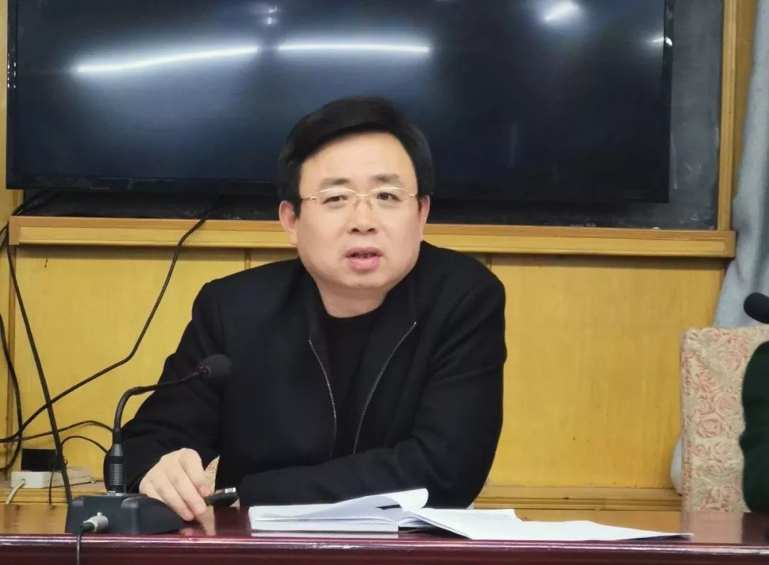 南宫市场监管局开展双节前市场安全整治突击行动