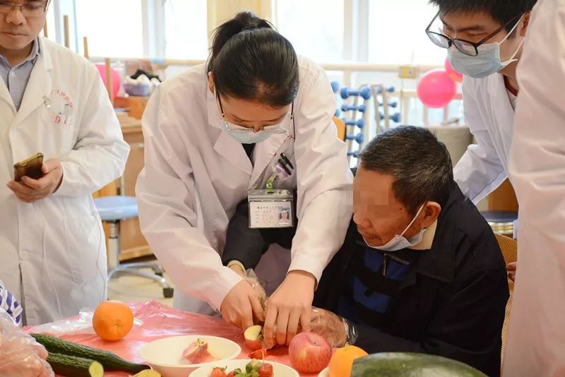 【活动】用人文关怀架起医患"连心桥"!