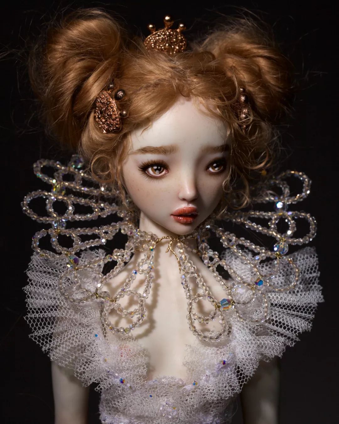 特别是这些人偶娃娃的服饰,有民族风的,复古的,华丽的等等,细节的精致