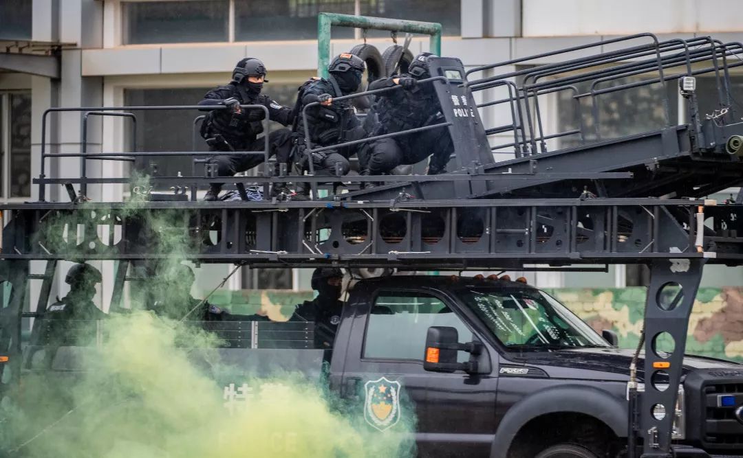 【我们的2019】玉林巡特警---忠诚铸警魂,聚力再出发