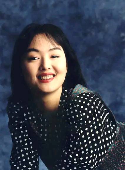 原创央视女主持人孙晓梅合照年过50多岁依旧优雅如初生活幸福美满