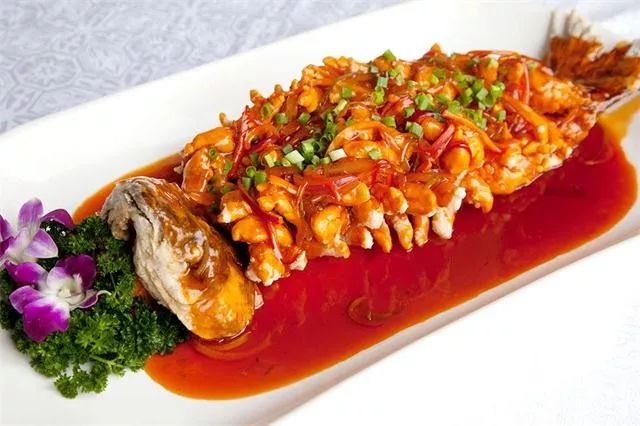 游"中国第一侨乡"|浮月碉楼群,骑楼步行街丨尊享菊花大闸蟹松子鱼宴