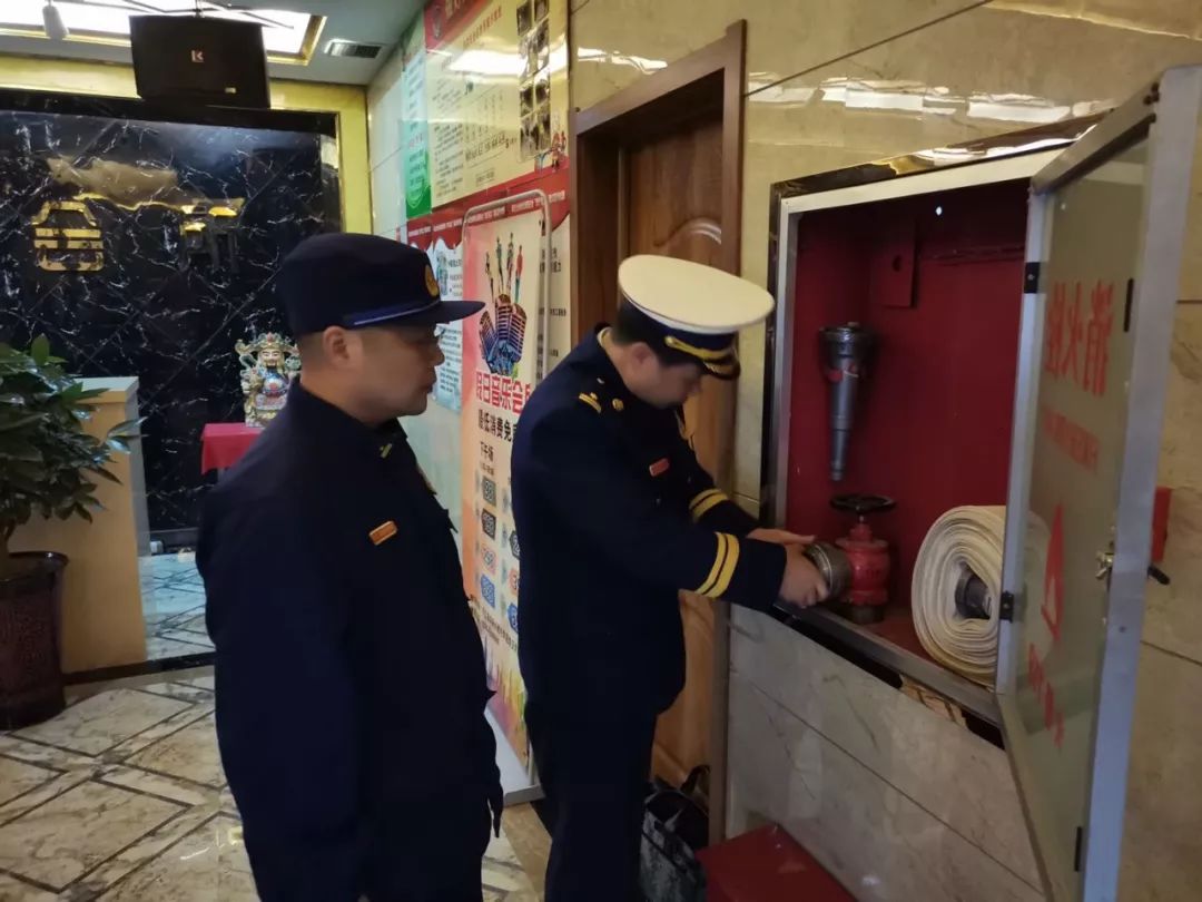 支队长带队,支队党委成员分包基层大队,市公安局赵友刚副局长统筹安排