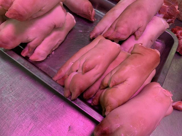 买猪蹄挑大个就错了,注意前脚和后脚,口感差别大,别再买错了