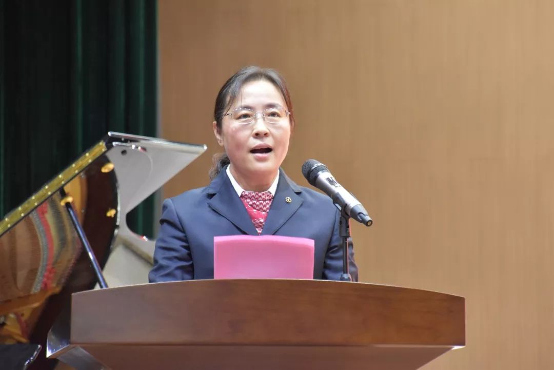 礼赞盛世欢歌响共庆新年笑语哗潍坊七中成功举办2020年元旦联欢会