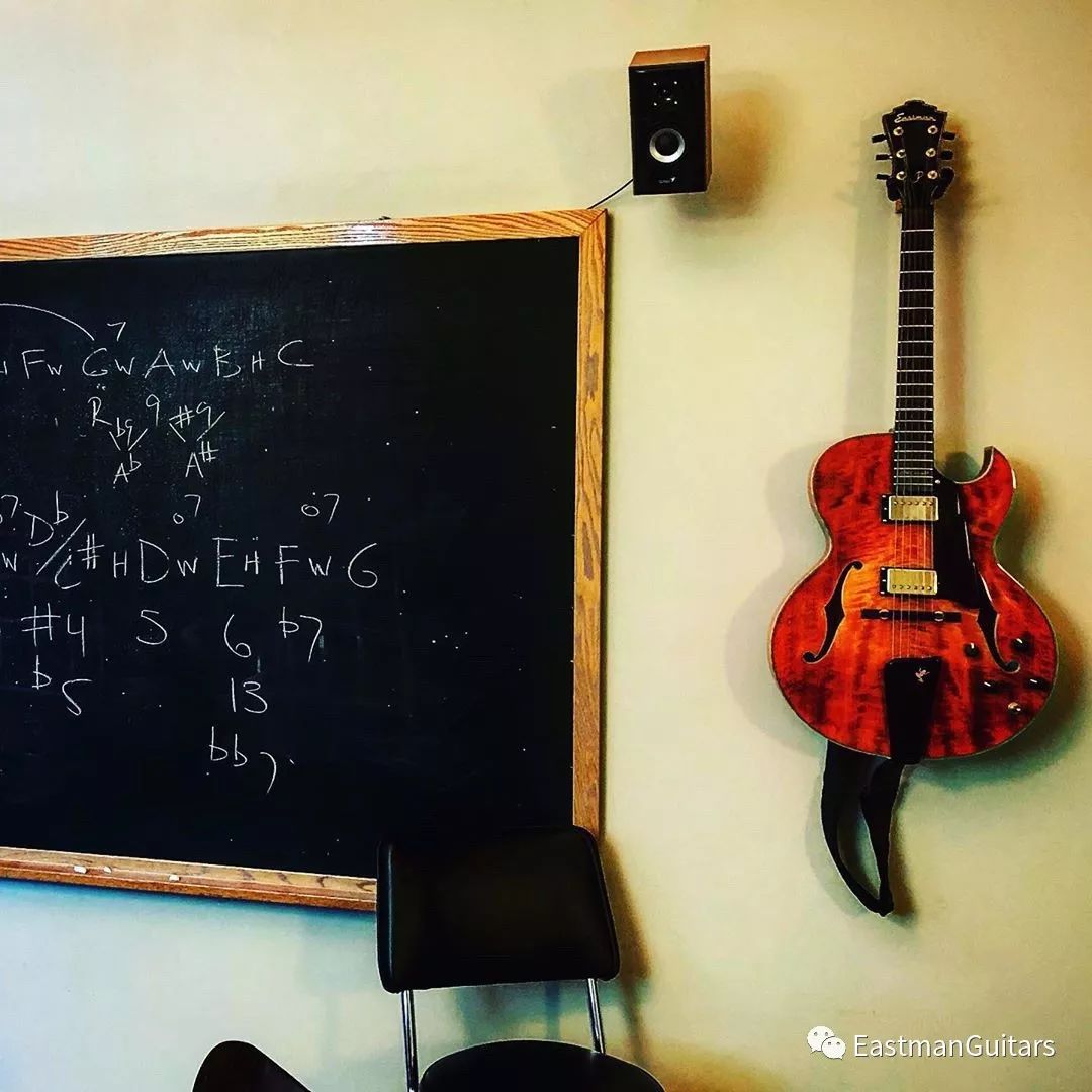 通过简单替换 丰富和弦进行的色彩