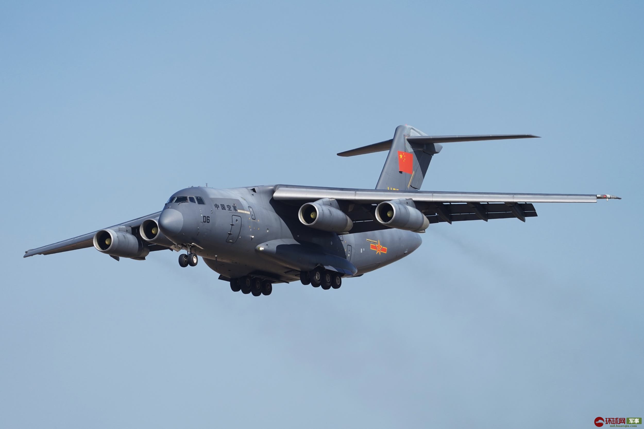 2020年第一天来看解放军三款"20"战机高清美图