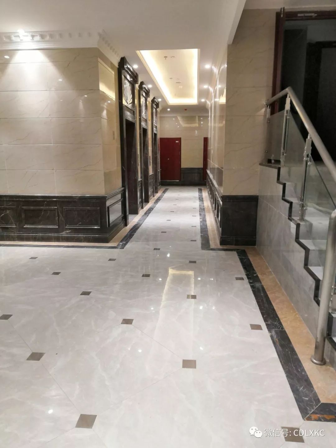 林溪康城8号楼单元门厅实景