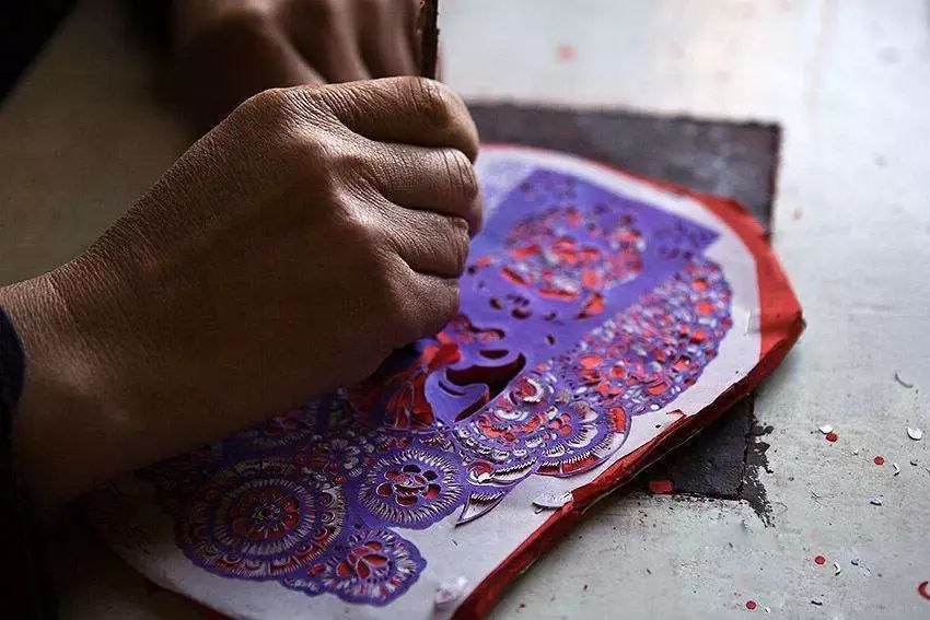 一纸剪出世间风采——蔚县剪纸_民间艺术