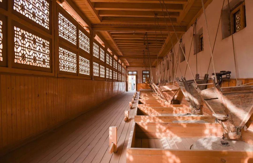 5/10喜欢人文的朋友,可以去看看新疆最古老的水磨坊.