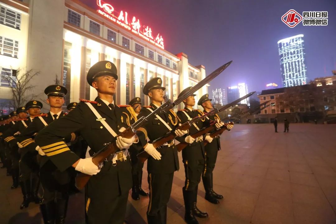 阿中勇敢飞,izhong永相随_国旗护卫队