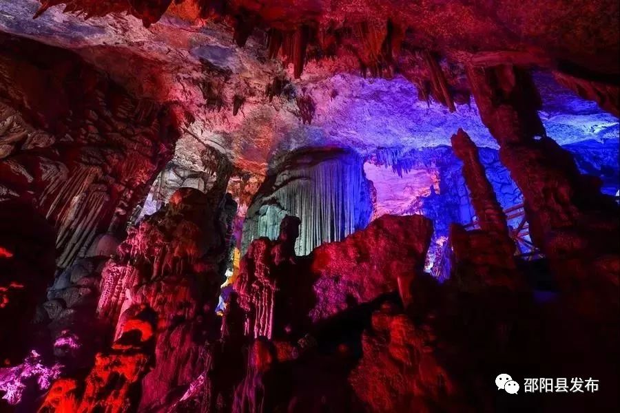 11月5日讯,邵阳县济公岩溶洞景区经邵阳市旅游景区质量等级评定