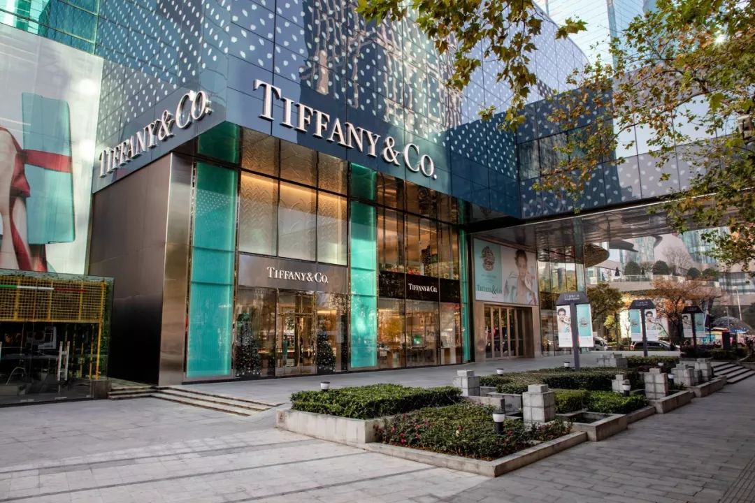 蒂芙尼亚洲最大旗舰店闪耀亮相还带来了thetiffanyblueboxcafe