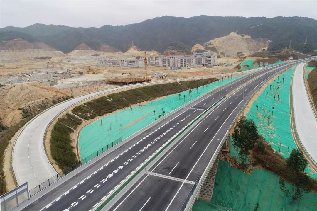 河惠莞高速公路龙紫段今日建成通车!紫金全域全面融湾驶入快车道