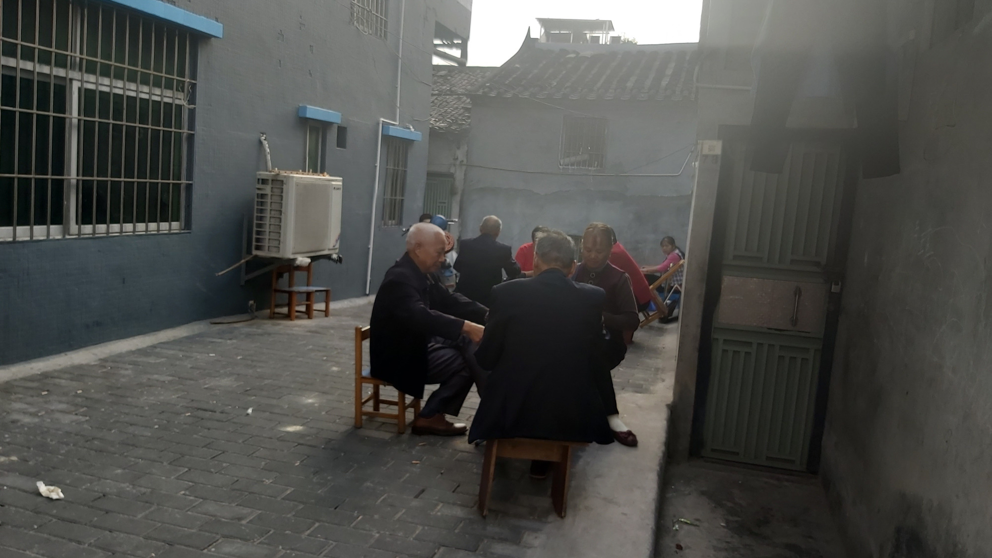 深圳石岩官田老村发现一栋客家碉堡走进一看是崇安第