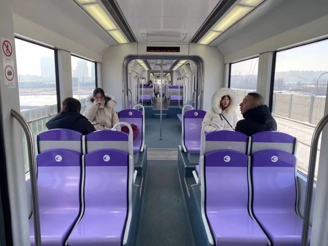 【上新】长春轻轨"焕颜"让人眼前一亮_座椅