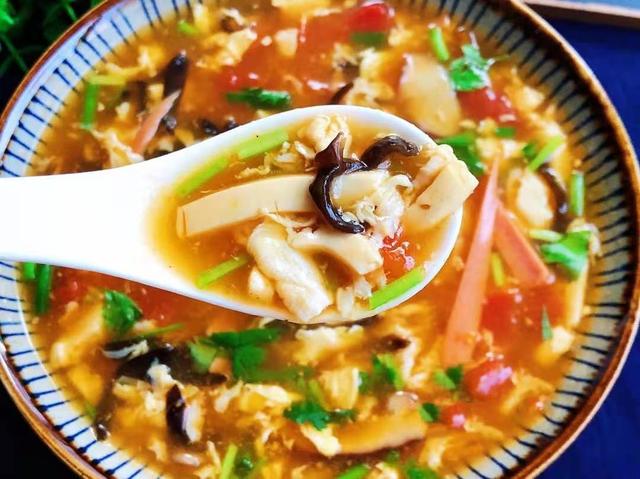 胃口不好吃什么好喝开胃酸辣汤大厨推荐给您自制小技巧