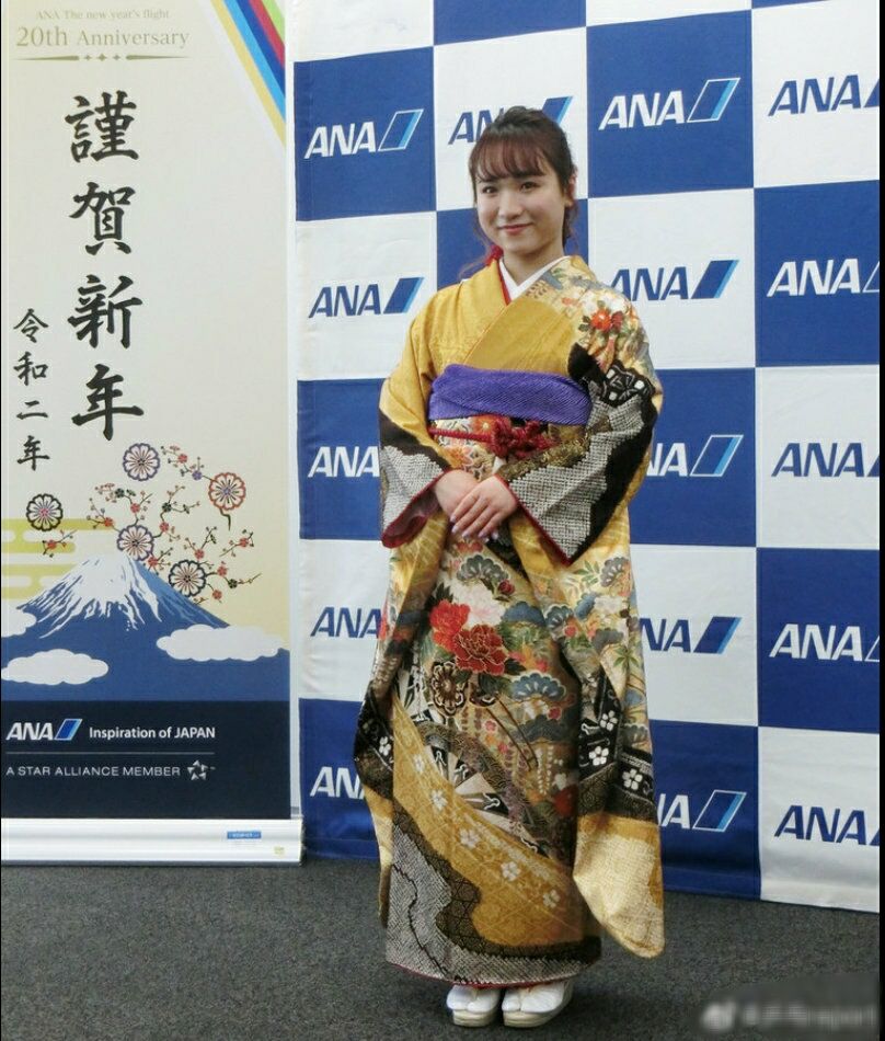 日乒天才少女身穿金色和服,表示:东京奥运会金牌,有信心!